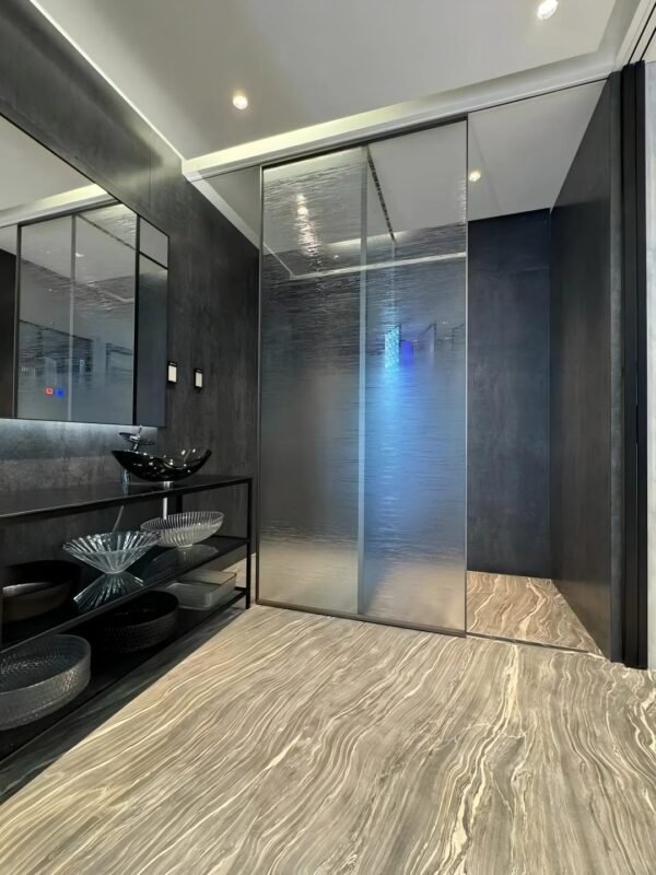 Frameless Glass Shower Enclosure – Sleek & Modern Design