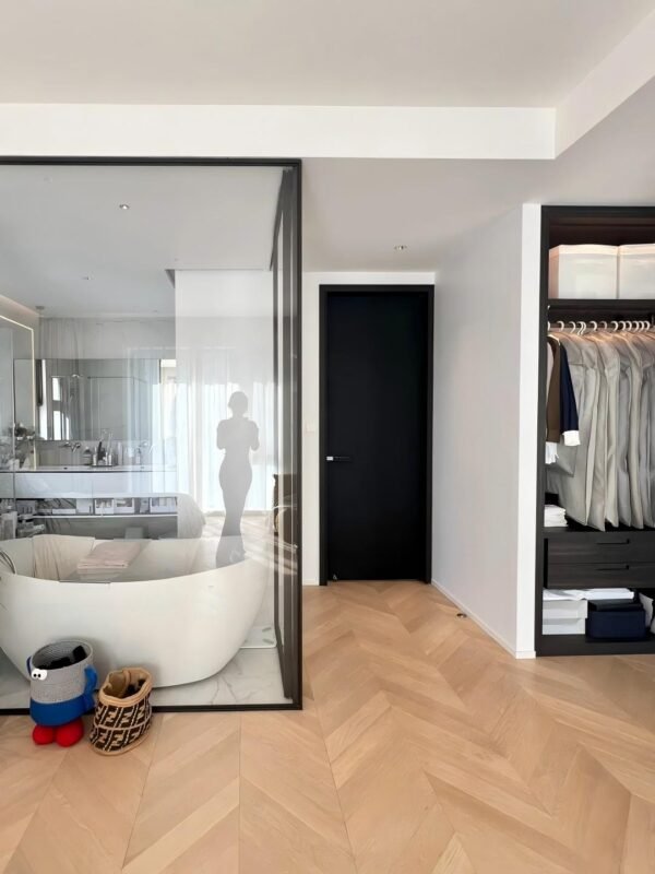 Sliding Door Shower Enclosure – Smooth & Modern Finish