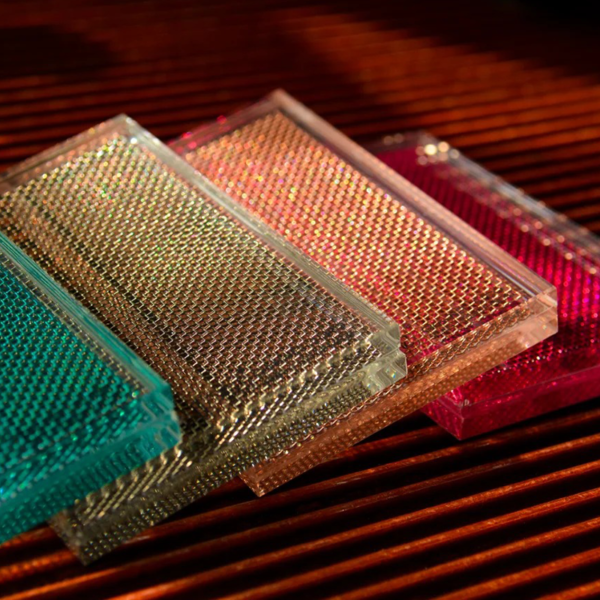 Customized Metal Mesh Laminated Glass Decorative Glass
