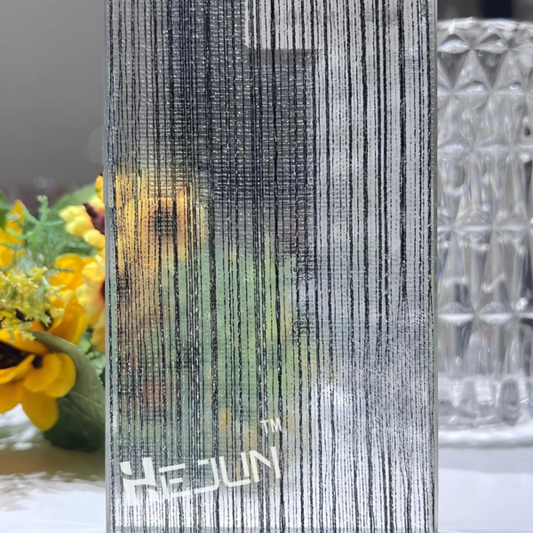Customized Decorative Fabric Laminated Glass Toughened Art Glass Fabric Wire Mesh Laminated Glass - Image 2